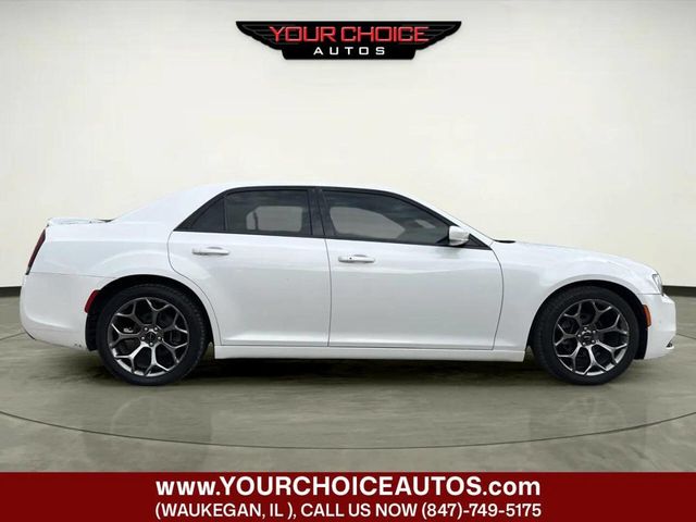 2015 Chrysler 300 4dr Sedan 300S RWD - 23040871 - 5