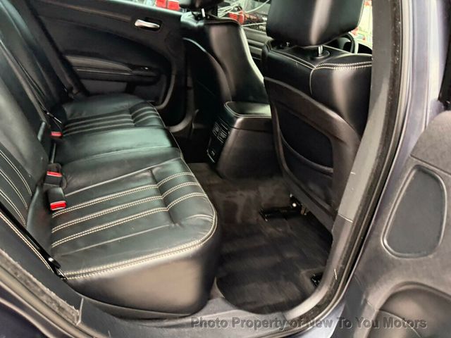 2015 Chrysler 300 4dr Sedan 300S RWD - 23004921 - 10