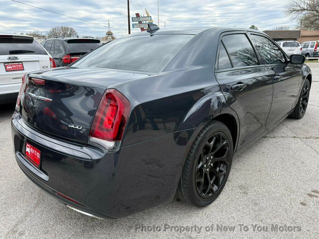 2015 Chrysler 300 4dr Sedan 300S RWD - 23004921 - 1