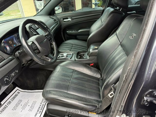 2015 Chrysler 300 4dr Sedan 300S RWD - 23004921 - 7