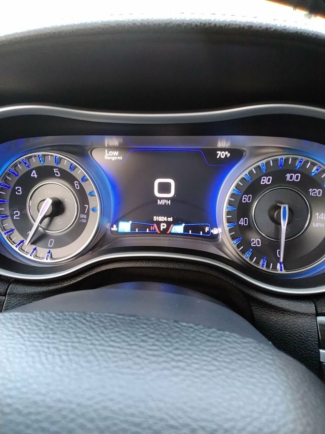 2015 Chrysler 300 4dr Sedan Limited RWD - 23004228 - 13