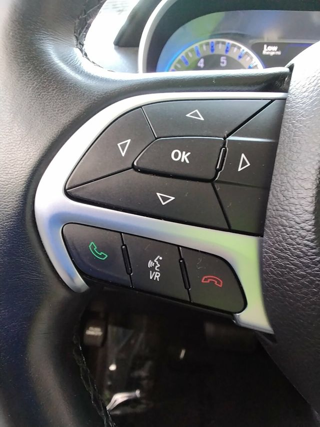 2015 Chrysler 300 4dr Sedan Limited RWD - 23004228 - 15