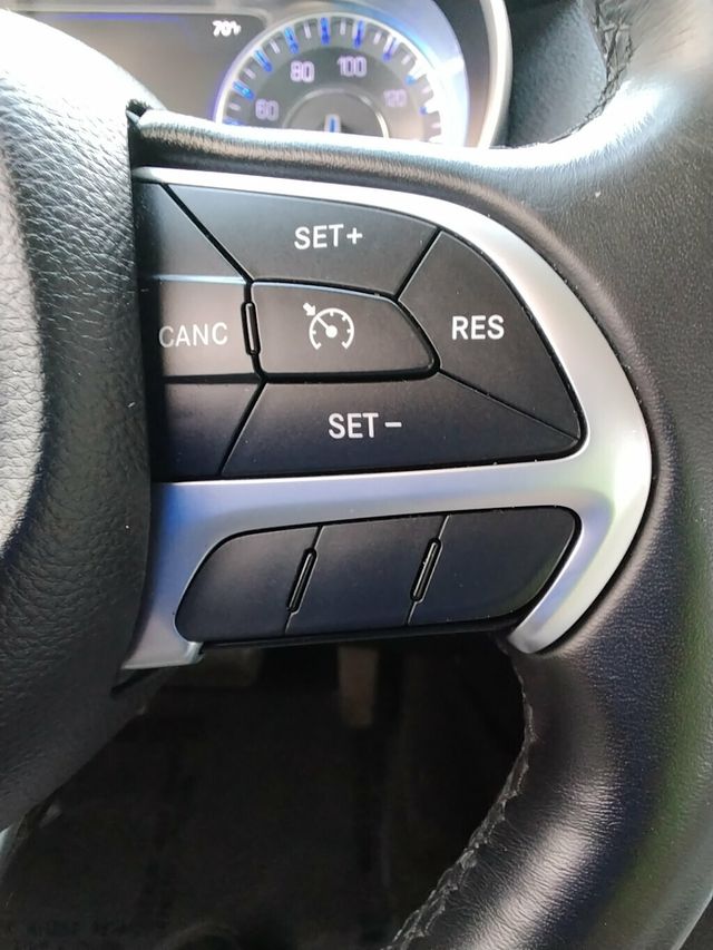 2015 Chrysler 300 4dr Sedan Limited RWD - 23004228 - 16