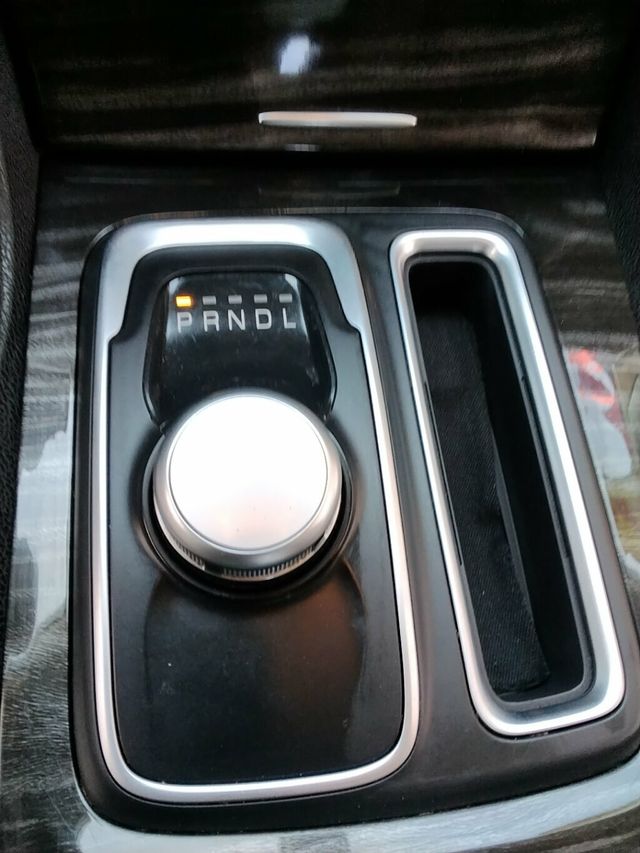 2015 Chrysler 300 4dr Sedan Limited RWD - 23004228 - 21