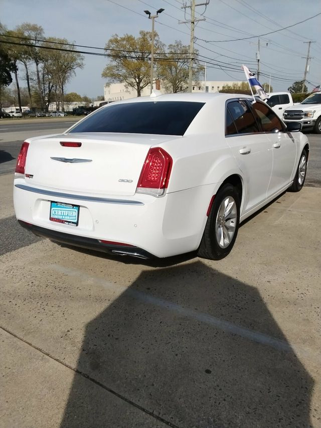 2015 Chrysler 300 4dr Sedan Limited RWD - 23004228 - 3