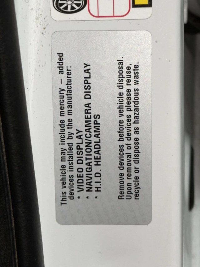 2015 Chrysler 300 4dr Sedan Limited RWD - 22989113 - 14