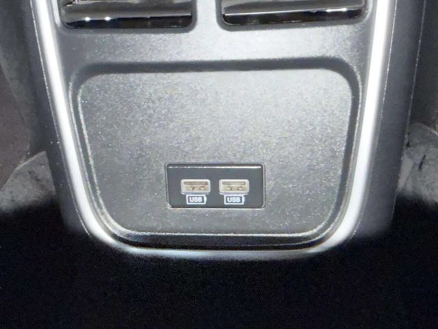 2015 Chrysler 300 4dr Sedan Limited RWD - 22989113 - 23