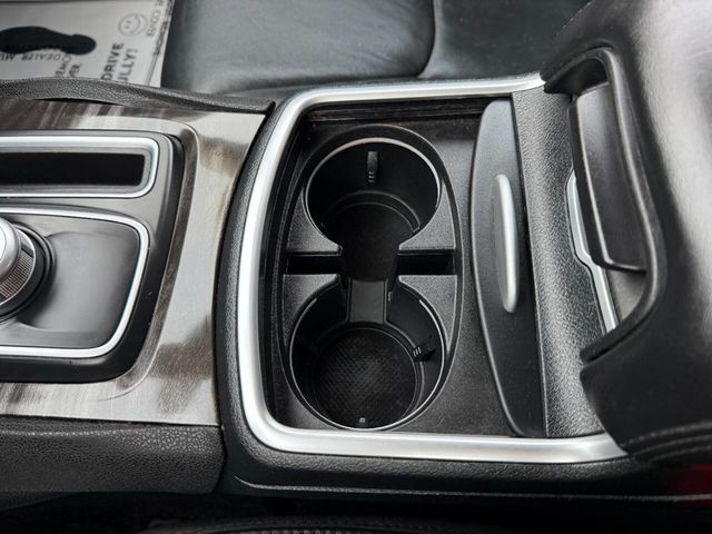 2015 Chrysler 300 4dr Sedan Limited RWD - 22989113 - 49