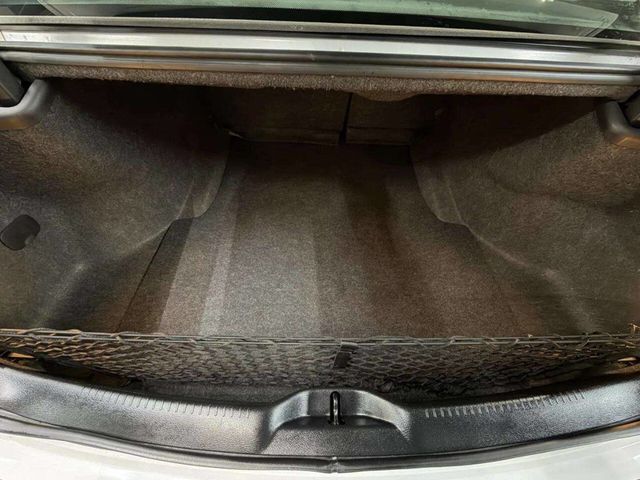 2015 Chrysler 300 4dr Sedan Limited RWD - 22989113 - 8