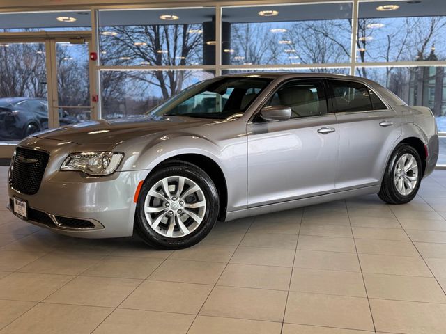 2015 Chrysler 300 4dr Sedan Limited RWD - 22999609 - 0