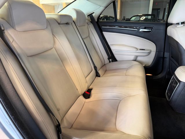 2015 Chrysler 300 4dr Sedan Limited RWD - 22999609 - 21