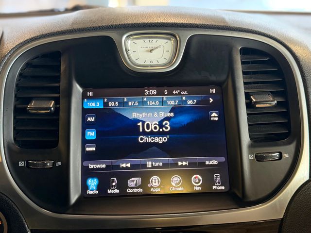 2015 Chrysler 300 4dr Sedan Limited RWD - 22999609 - 27