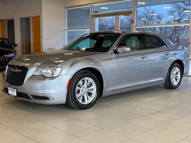 2015 Chrysler 300 4dr Sedan Limited RWD - 22999609 - 3