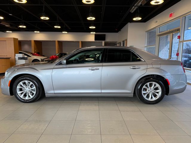 2015 Chrysler 300 4dr Sedan Limited RWD - 22999609 - 6