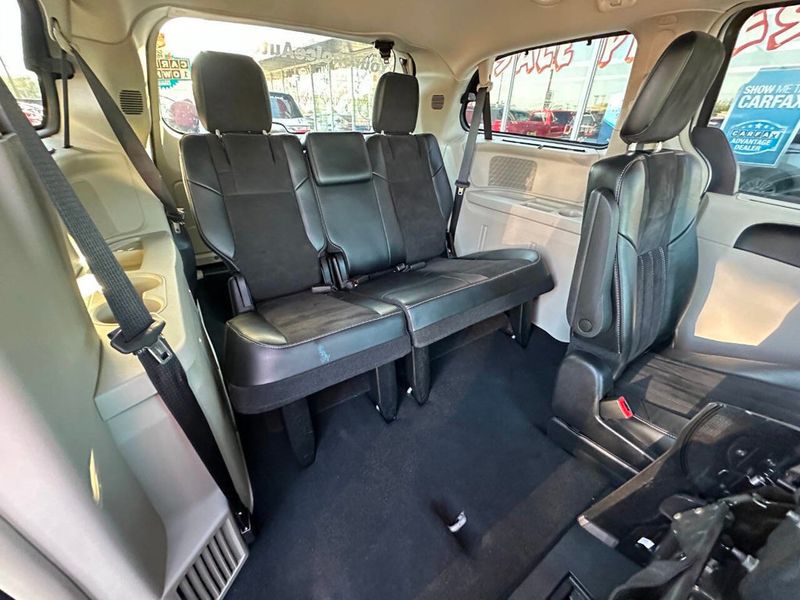 2015 Chrysler Town & Country 4dr Wagon Limited - 22925111 - 26