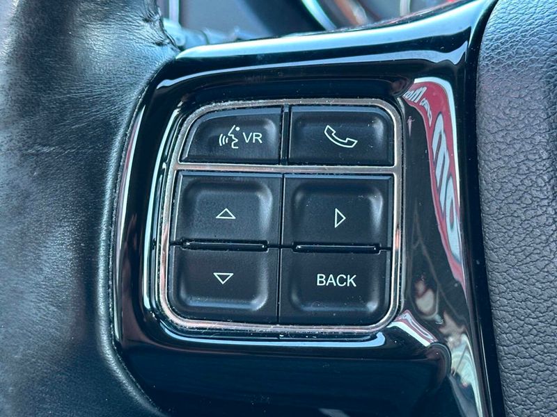 2015 Chrysler Town & Country 4dr Wagon Limited - 22925111 - 35