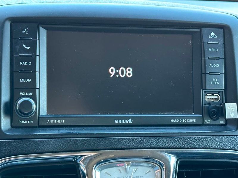 2015 Chrysler Town & Country 4dr Wagon Limited - 22925111 - 39