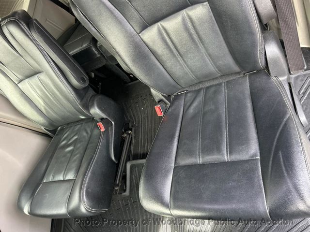 2015 Chrysler Town & Country 4dr Wagon Touring - 22980712 - 14