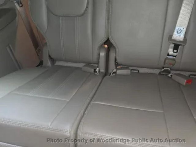 2015 Chrysler Town & Country 4dr Wagon Touring - 22991773 - 9