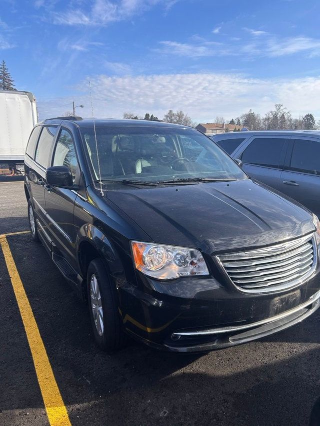 2015 Chrysler Town & Country 4dr Wagon Touring - 23002443 | Video 1