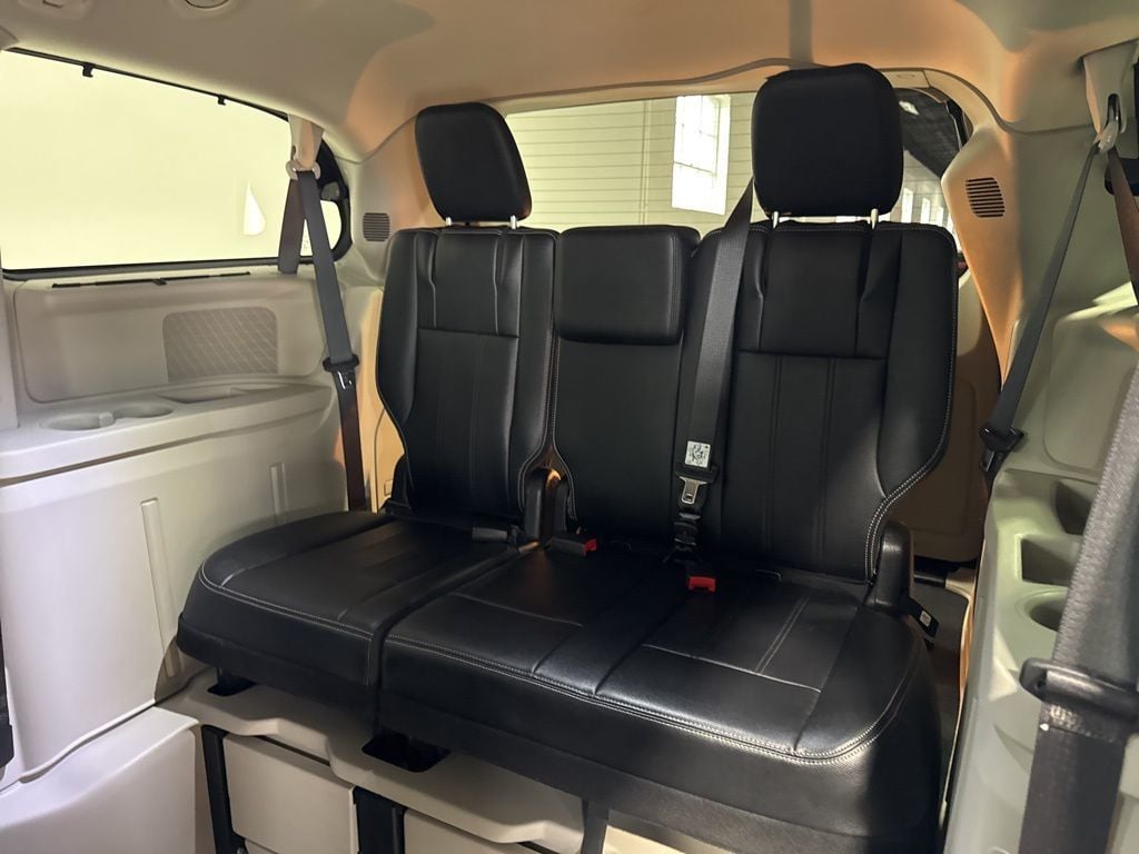 2015 Chrysler Town & Country 4dr Wagon Touring - 23002443 - 28
