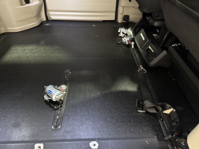 2015 Chrysler Town & Country 4dr Wagon Touring - 23002443 - 38