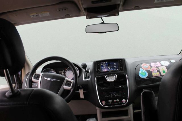 2015 Chrysler Town & Country 4dr Wagon Touring - 22960679 - 6