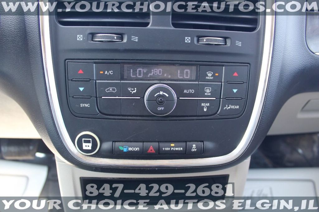 2015 Chrysler Town & Country 4dr Wagon Touring - 22086208 - 25