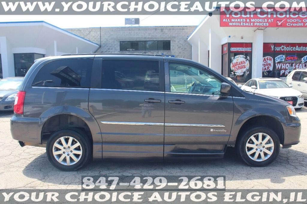 2015 Chrysler Town & Country 4dr Wagon Touring - 22086208 - 7