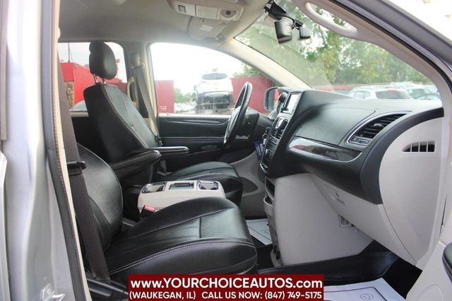 2015 Chrysler Town & Country 4dr Wagon Touring - 22703530 - 10