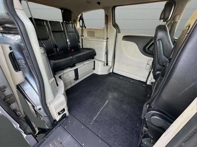 2015 Chrysler Town & Country 4dr Wagon Touring - 22937883 - 14