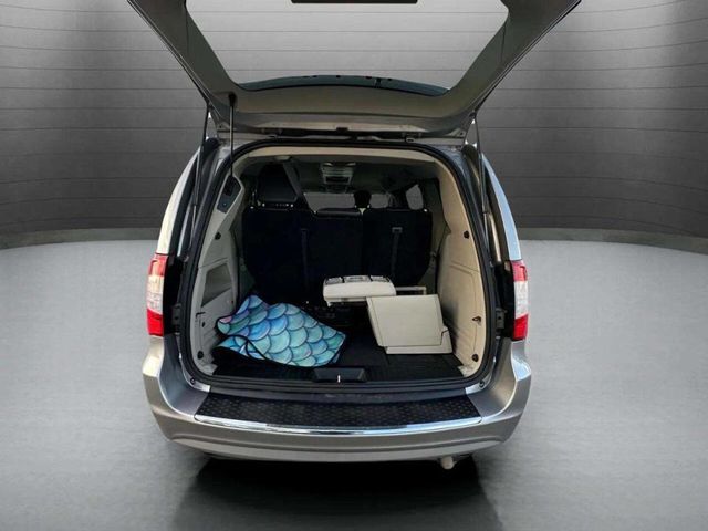 2015 Chrysler Town & Country 4dr Wagon Touring - 22937883 - 25