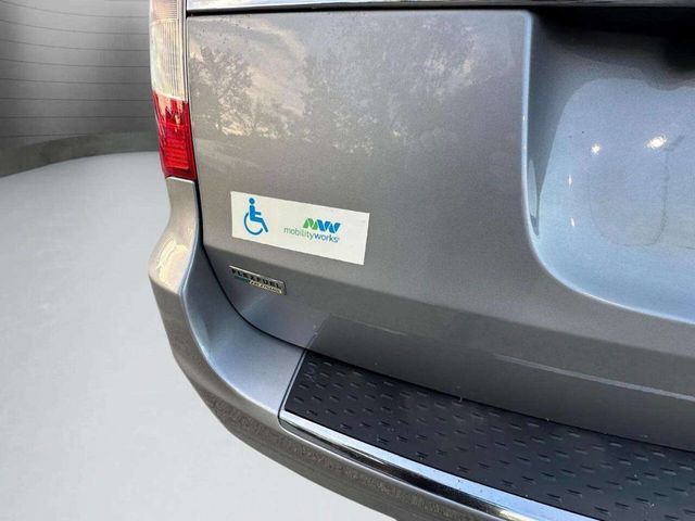 2015 Chrysler Town & Country 4dr Wagon Touring - 22937883 - 30