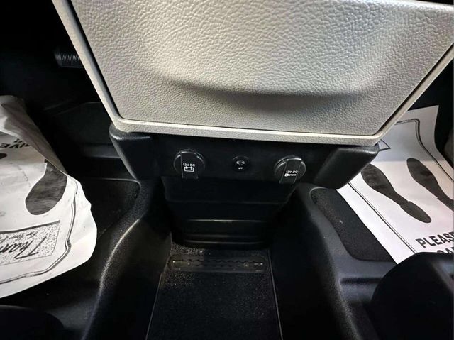 2015 Chrysler Town & Country 4dr Wagon Touring - 22937883 - 36