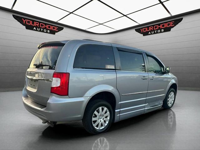 2015 Chrysler Town & Country 4dr Wagon Touring - 22937883 - 5