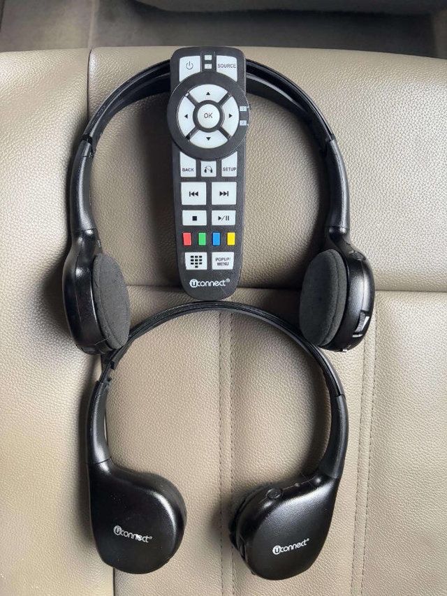 2015 Chrysler Town & Country 4dr Wagon Touring - 22946479 - 44