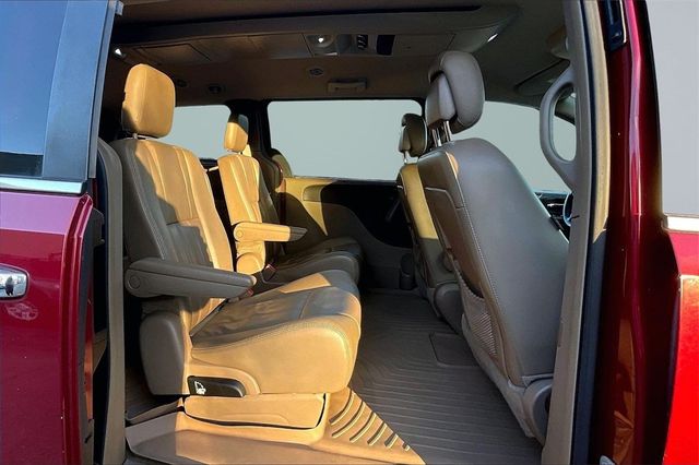 2015 Chrysler Town & Country 4dr Wagon Touring - 22970011 - 14