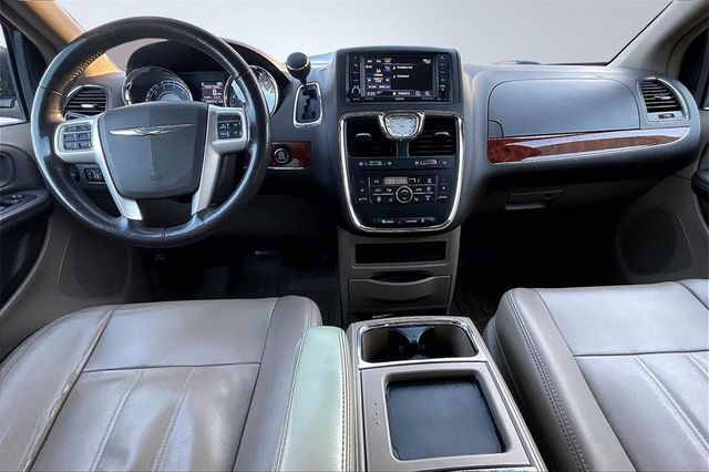 2015 Chrysler Town & Country 4dr Wagon Touring - 22970011 - 19