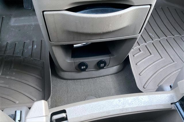 2015 Chrysler Town & Country 4dr Wagon Touring - 22970011 - 25