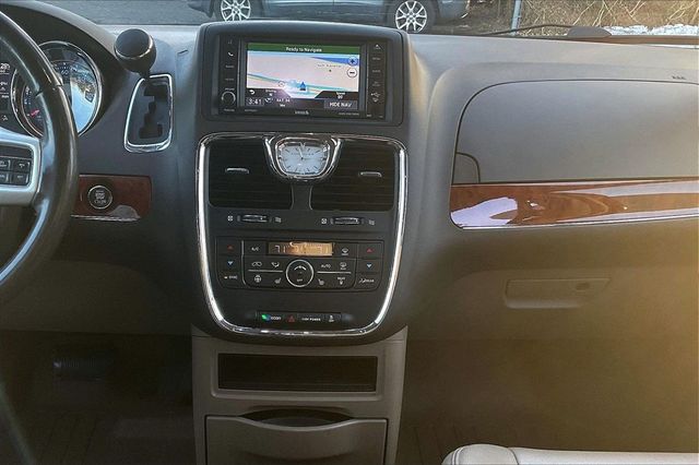 2015 Chrysler Town & Country 4dr Wagon Touring - 22970011 - 33