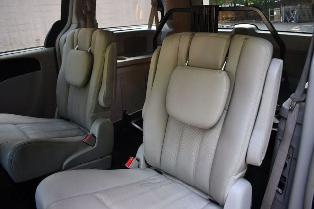 2015 Chrysler Town & Country 4dr Wagon Touring-L - 23044395 - 31