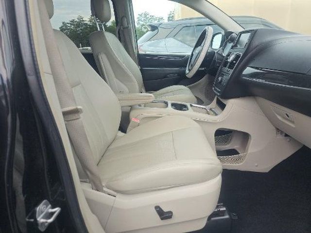 2015 Chrysler Town & Country 4dr Wagon Touring-L - 23044395 - 5