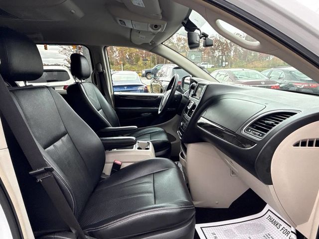 2015 Chrysler Town & Country 4dr Wagon Touring-L - 22906866 - 11