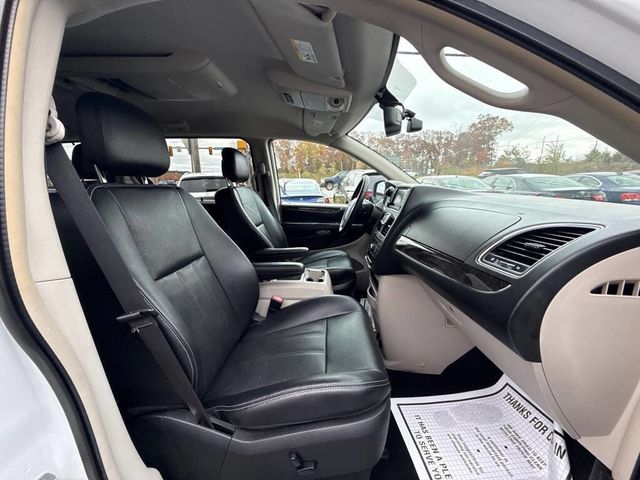 2015 Chrysler Town & Country 4dr Wagon Touring-L - 22906866 - 12