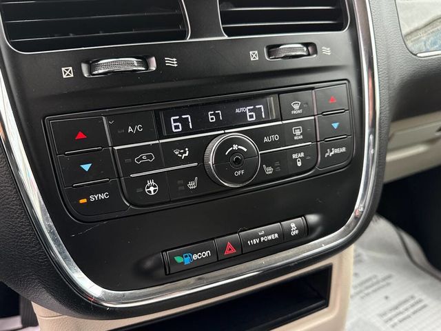 2015 Chrysler Town & Country 4dr Wagon Touring-L - 22906866 - 28