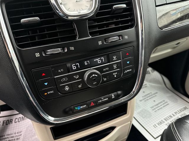 2015 Chrysler Town & Country 4dr Wagon Touring-L - 22906866 - 29