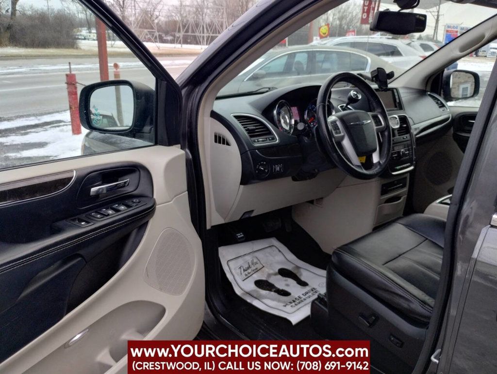 2015 Chrysler Town & Country 4dr Wagon Touring-L - 22747202 - 13