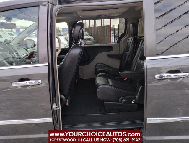 2015 Chrysler Town & Country 4dr Wagon Touring-L - 22747202 - 16