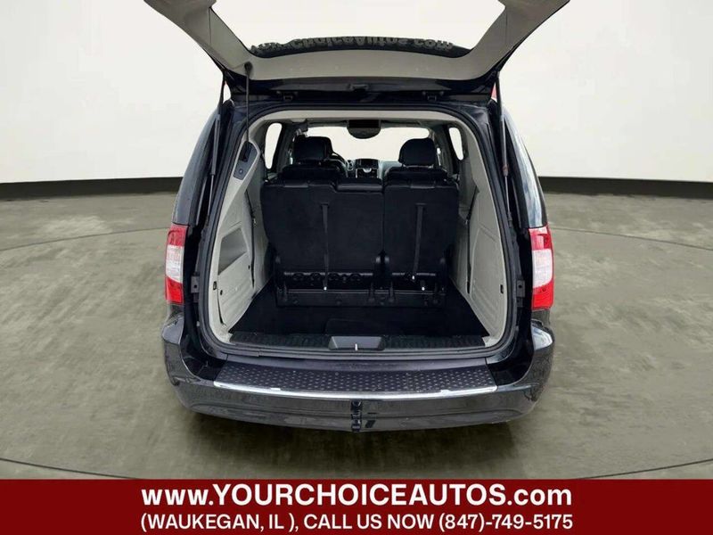 2015 Chrysler Town & Country 4dr Wagon Touring-L - 22981227 - 13