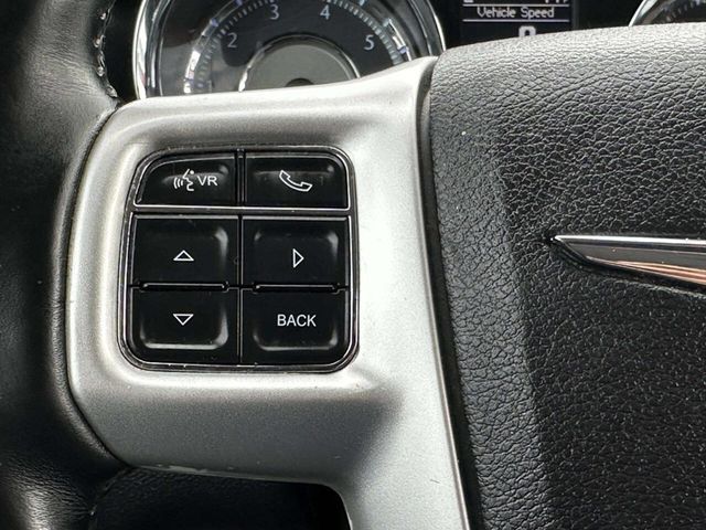 2015 Chrysler Town & Country 4dr Wagon Touring-L - 22981227 - 30